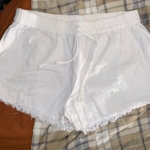 SEED HERITAGE WHITE SHORTS